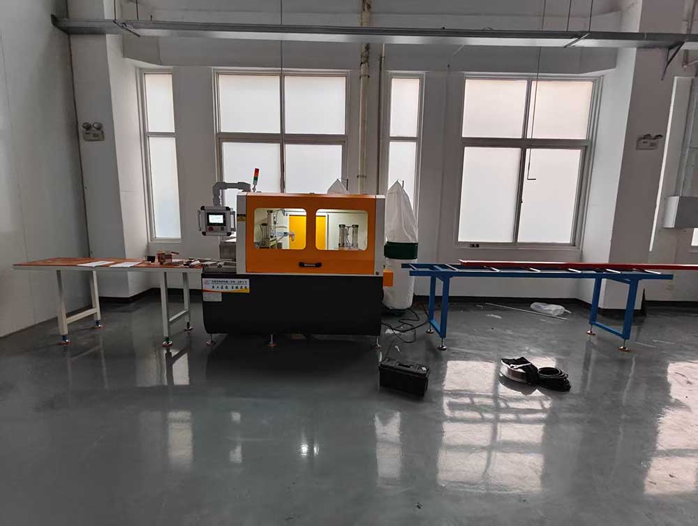 鋁材切割機-1